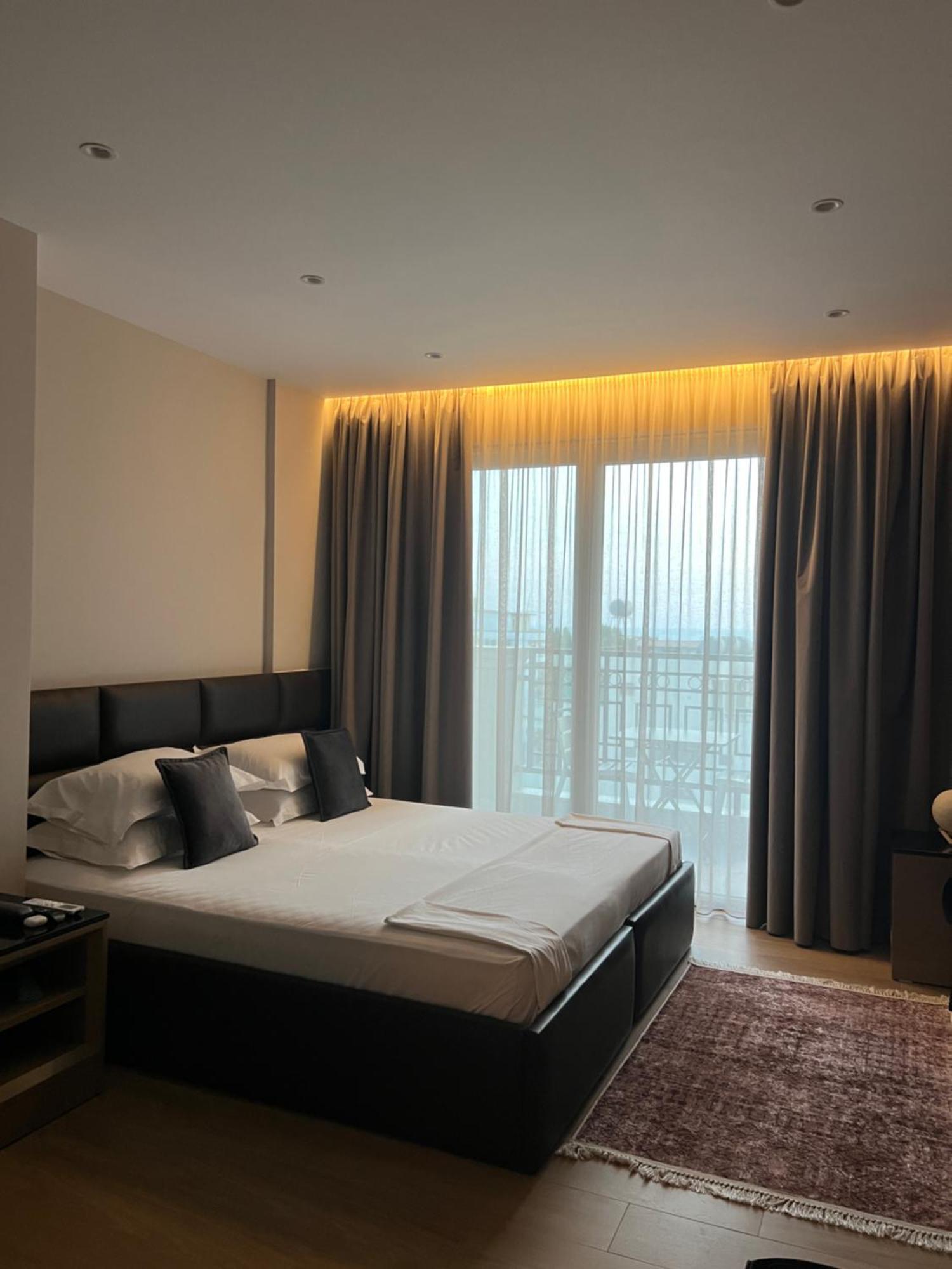 Coastline Luxury Apart Hotel 골렘 외부 사진