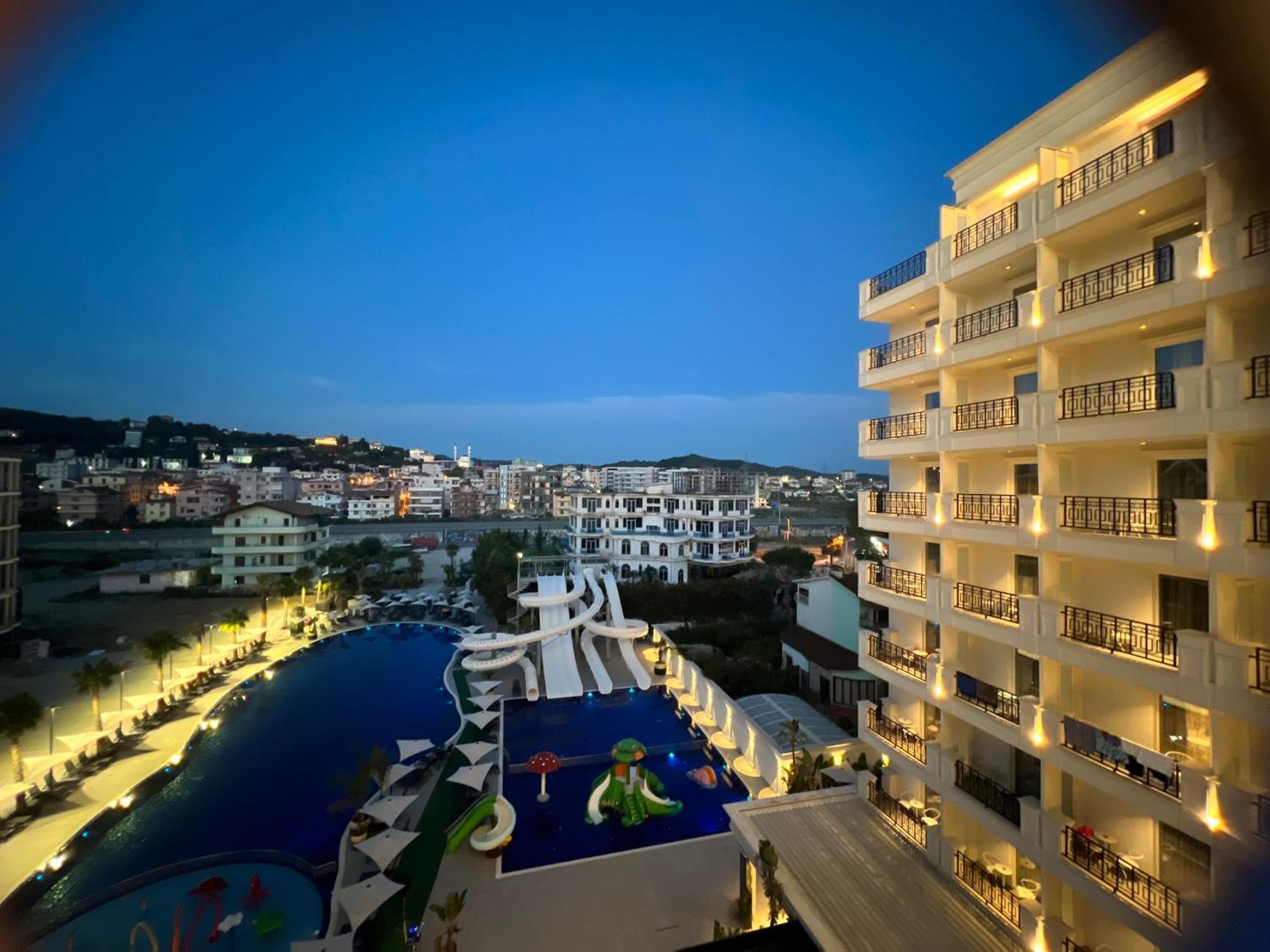 Coastline Luxury Apart Hotel 골렘 외부 사진